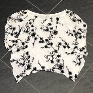 NWT J/M Sportswear Size L Cream Top